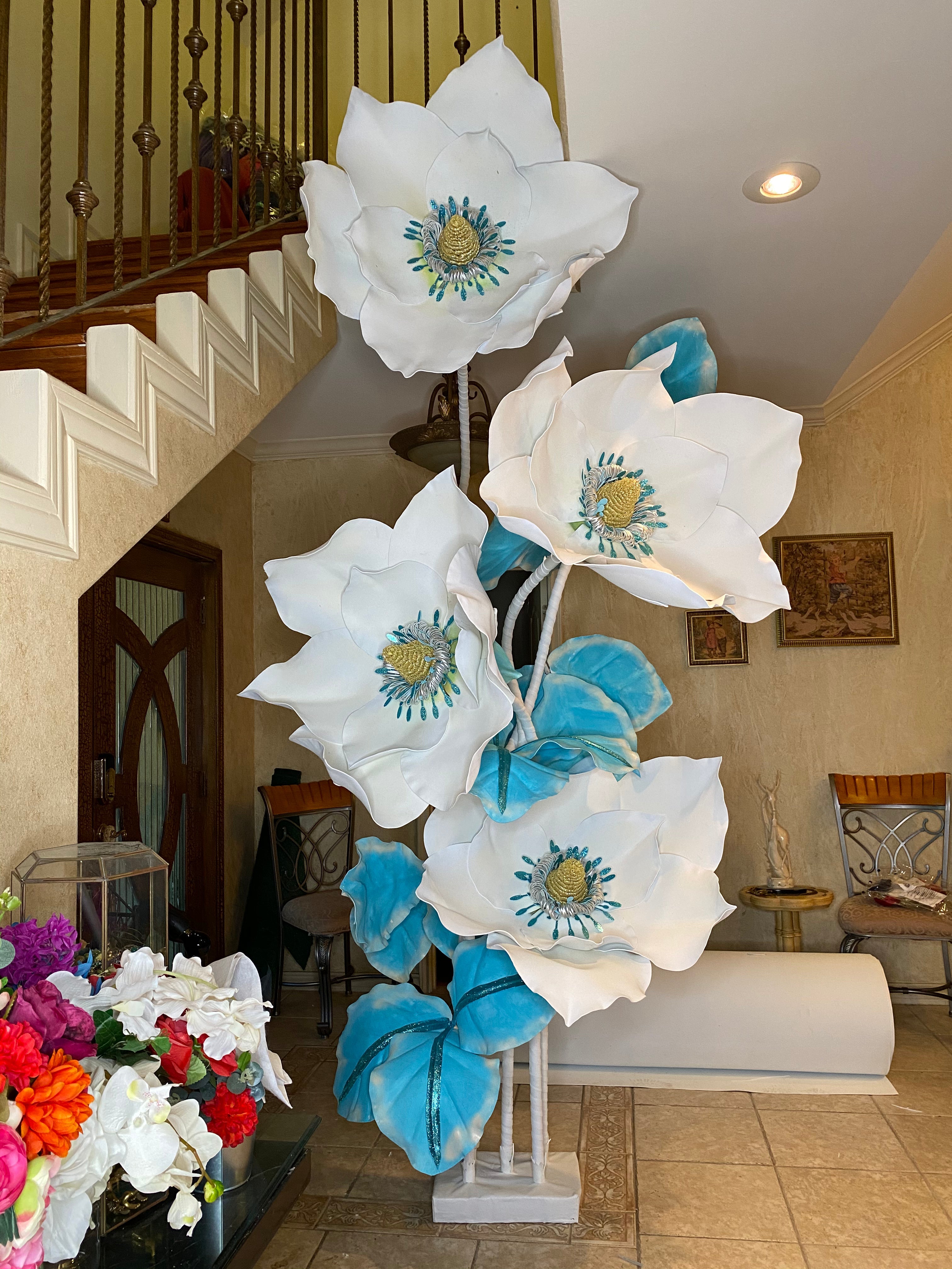 Gigantic Flowers: Customizable 10ft Flower Bouquet Display