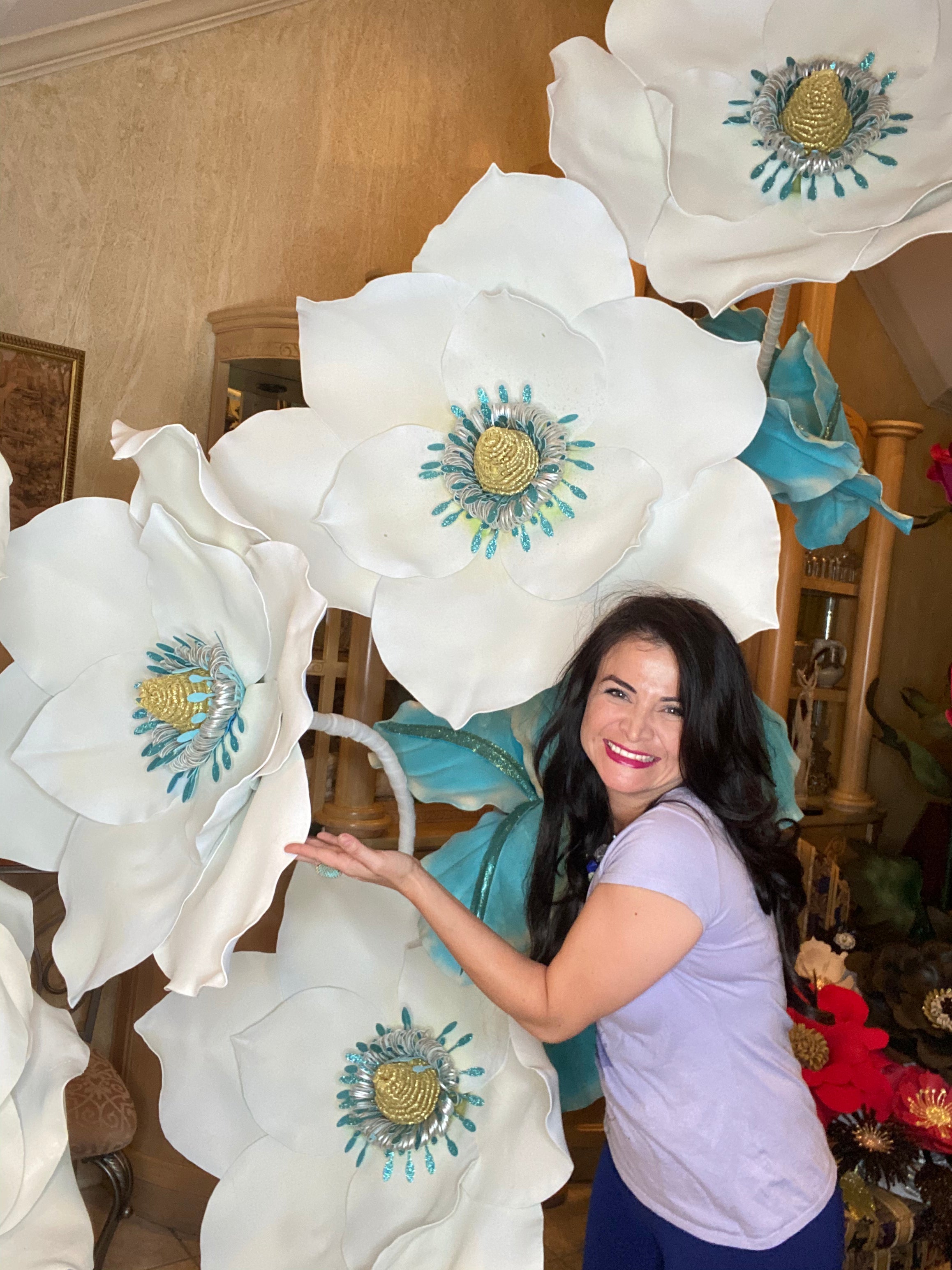 Gigantic Flowers: Customizable 10ft Flower Bouquet Display