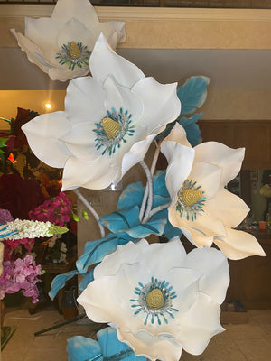 Gigantic Flowers: Customizable 10ft Flower Bouquet Display