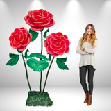 Rosa gigante de pie | Elegancia Atemporal para Eventos y Decoración" 